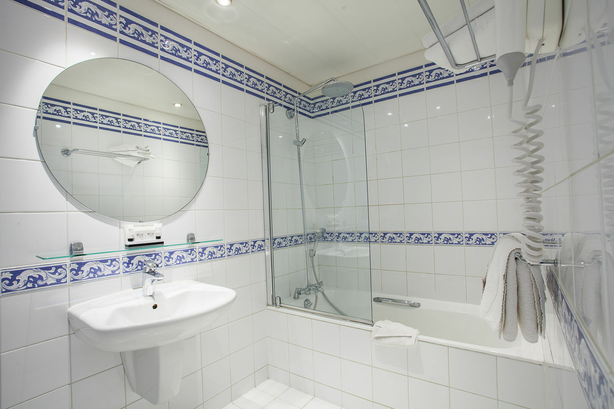 Hotel Atlantis Париж Экстерьер фото